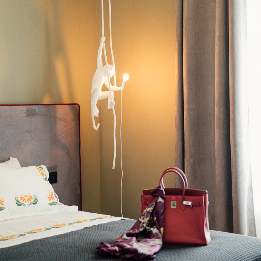 Lampada a sospensione Monkey | Oggetto di design scultoreo