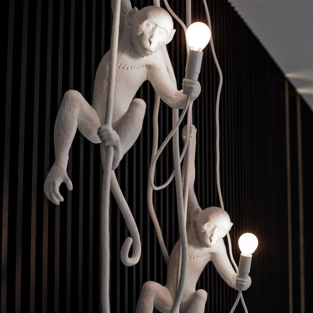 Lampada a sospensione Monkey | Oggetto di design scultoreo