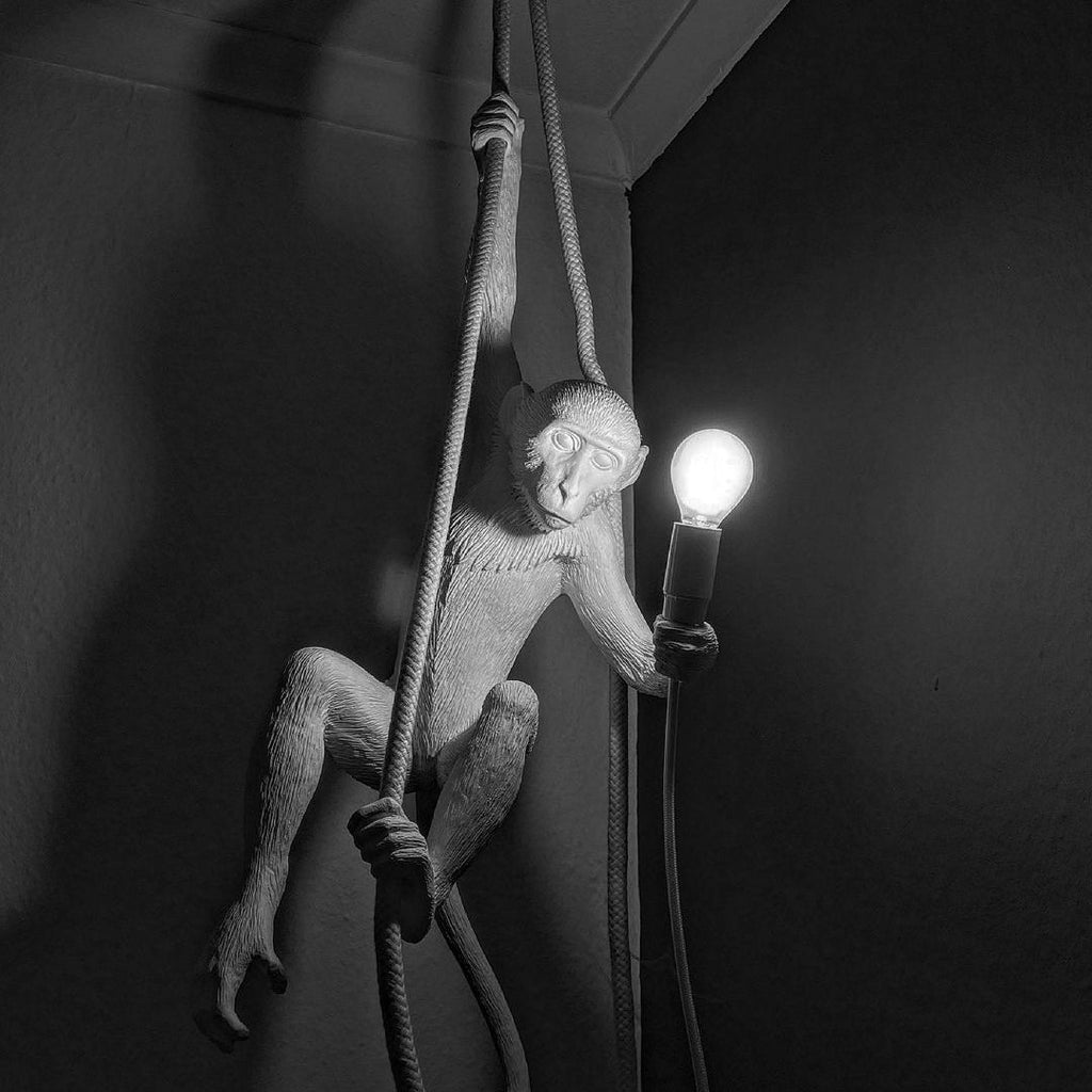Lampada a sospensione Monkey | Oggetto di design scultoreo
