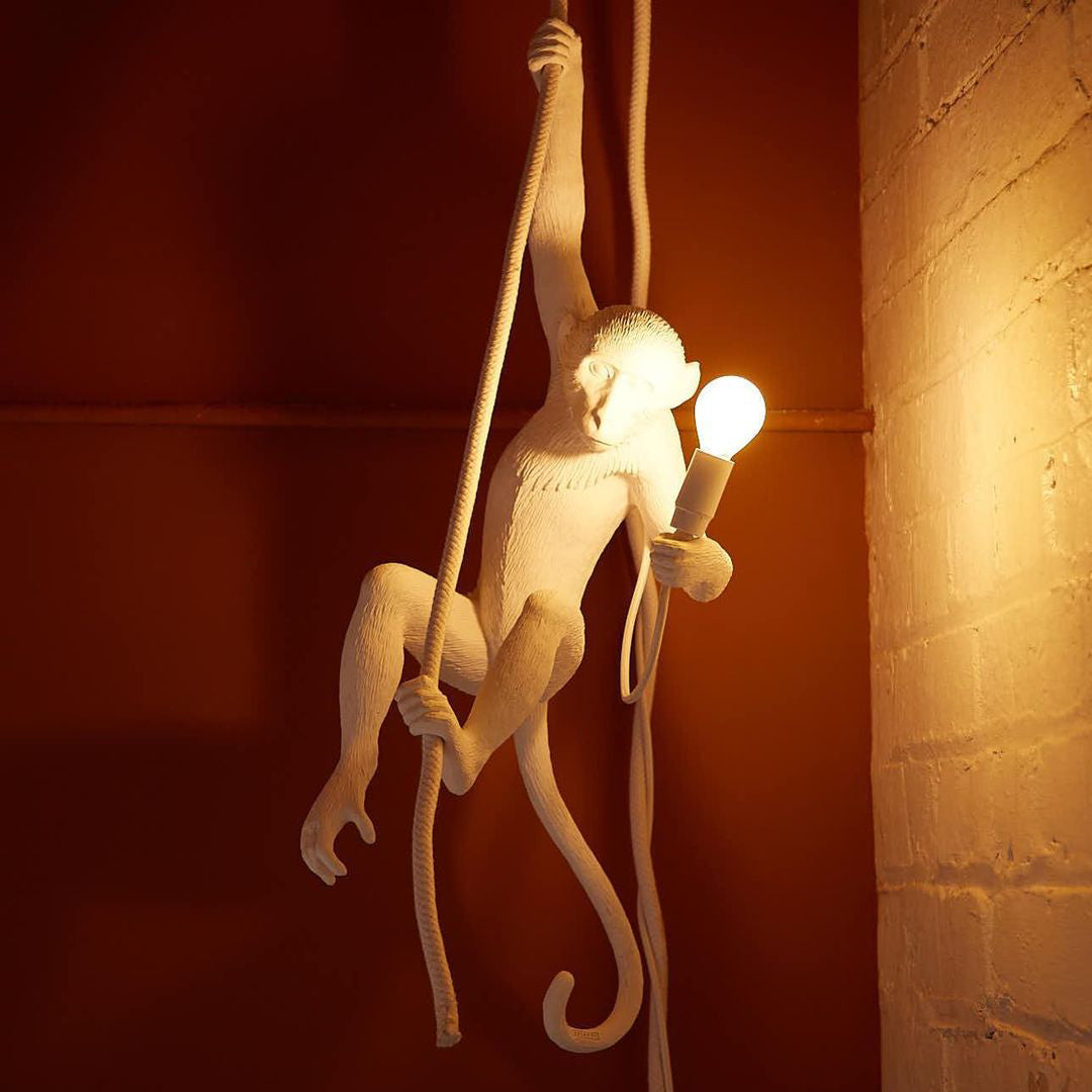 Lampada a sospensione Monkey | Oggetto di design scultoreo