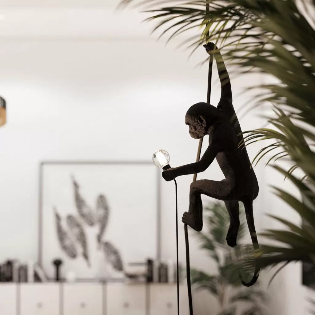 Lampada a sospensione Monkey | Oggetto di design scultoreo