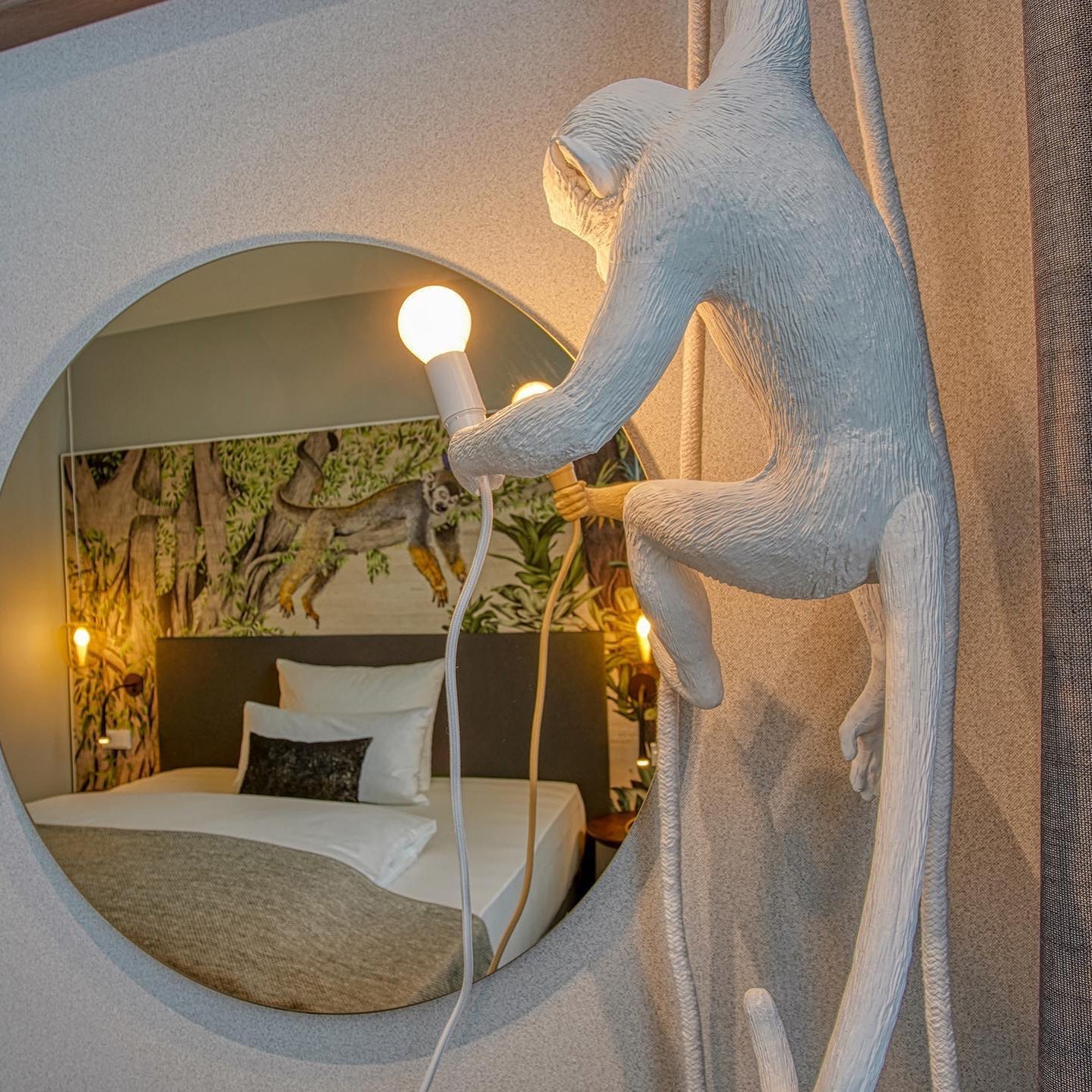 Lampada a sospensione Monkey | Oggetto di design scultoreo