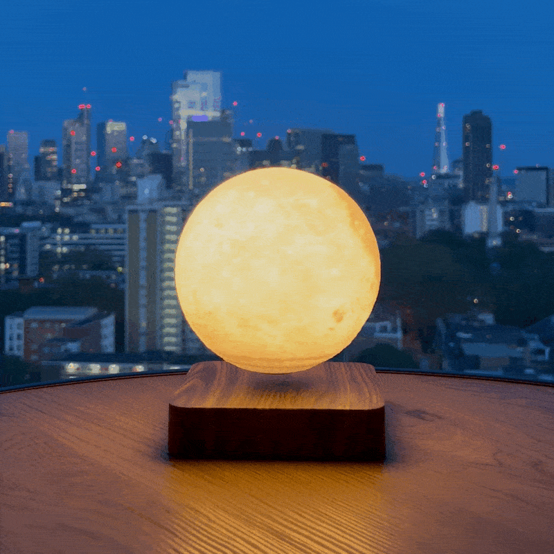Moon Float – Lampada Lunare Levitante con Base Magnetica e Luce LED
