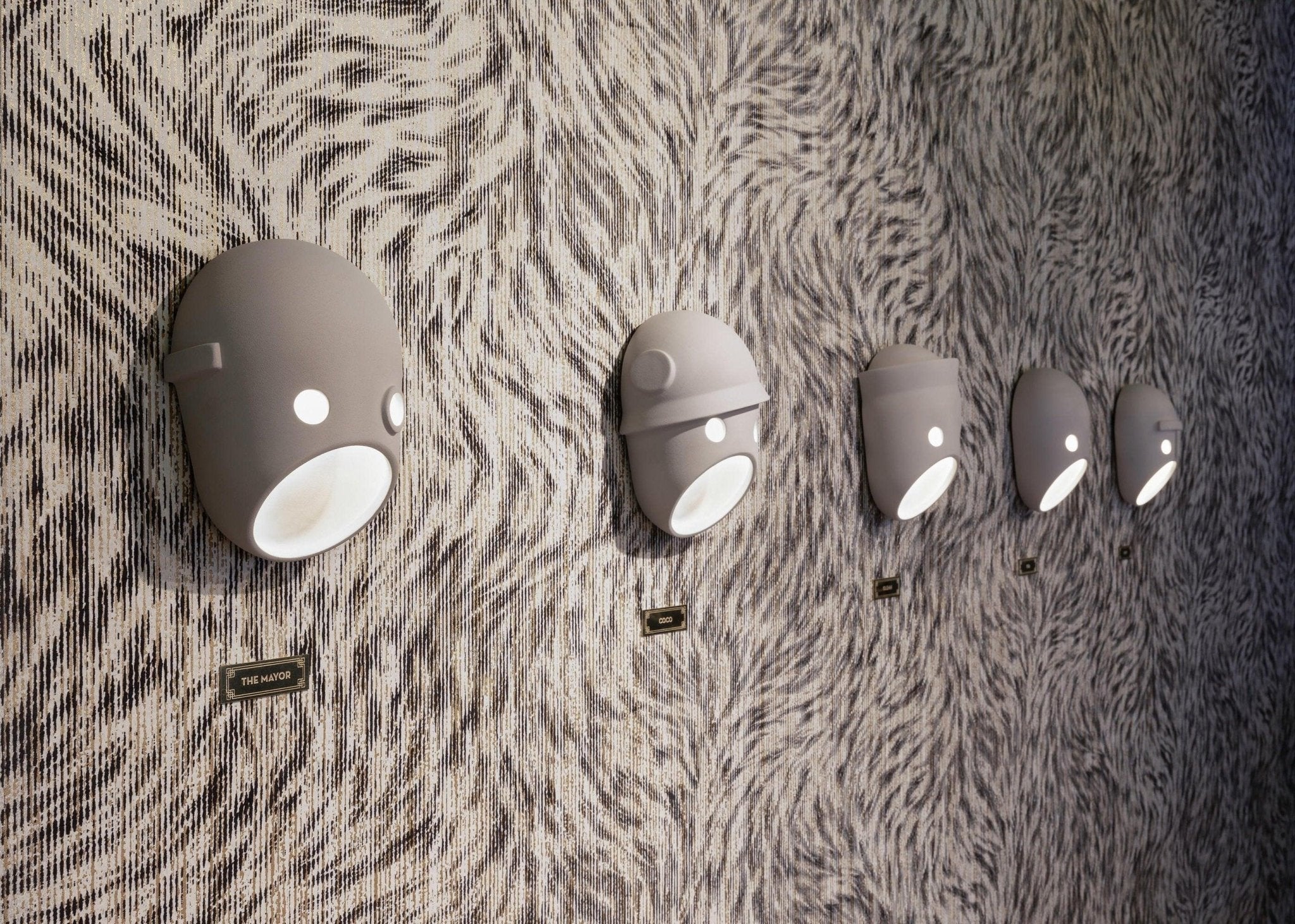 Maschera Applicata Resina Creatività Individuale
