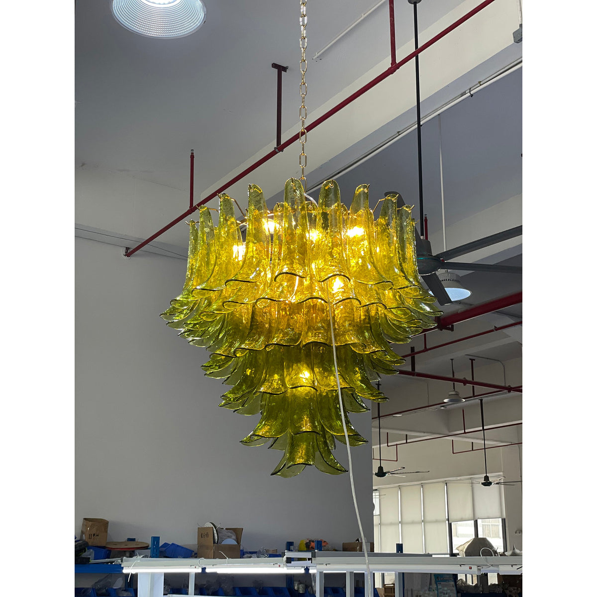 Lampadario in Vetro a Petali a Strati