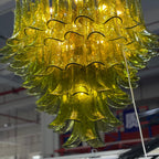 Lampadario in Vetro a Petali a Strati