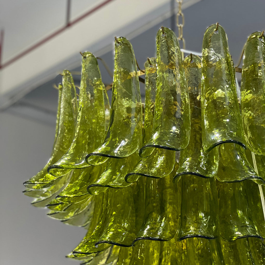 Lampadario in Vetro a Petali a Strati