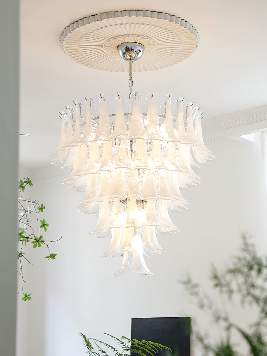 Lampadario in Vetro a Petali a Strati