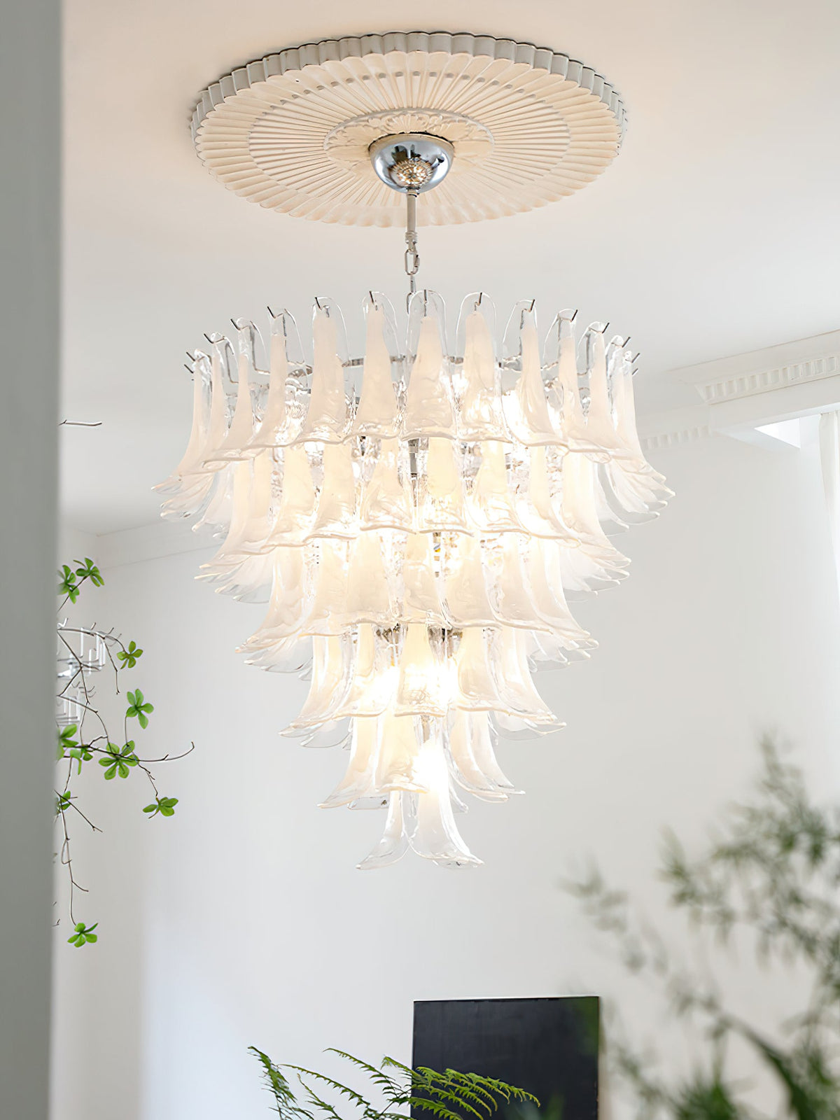 Lampadario in Vetro a Petali a Strati