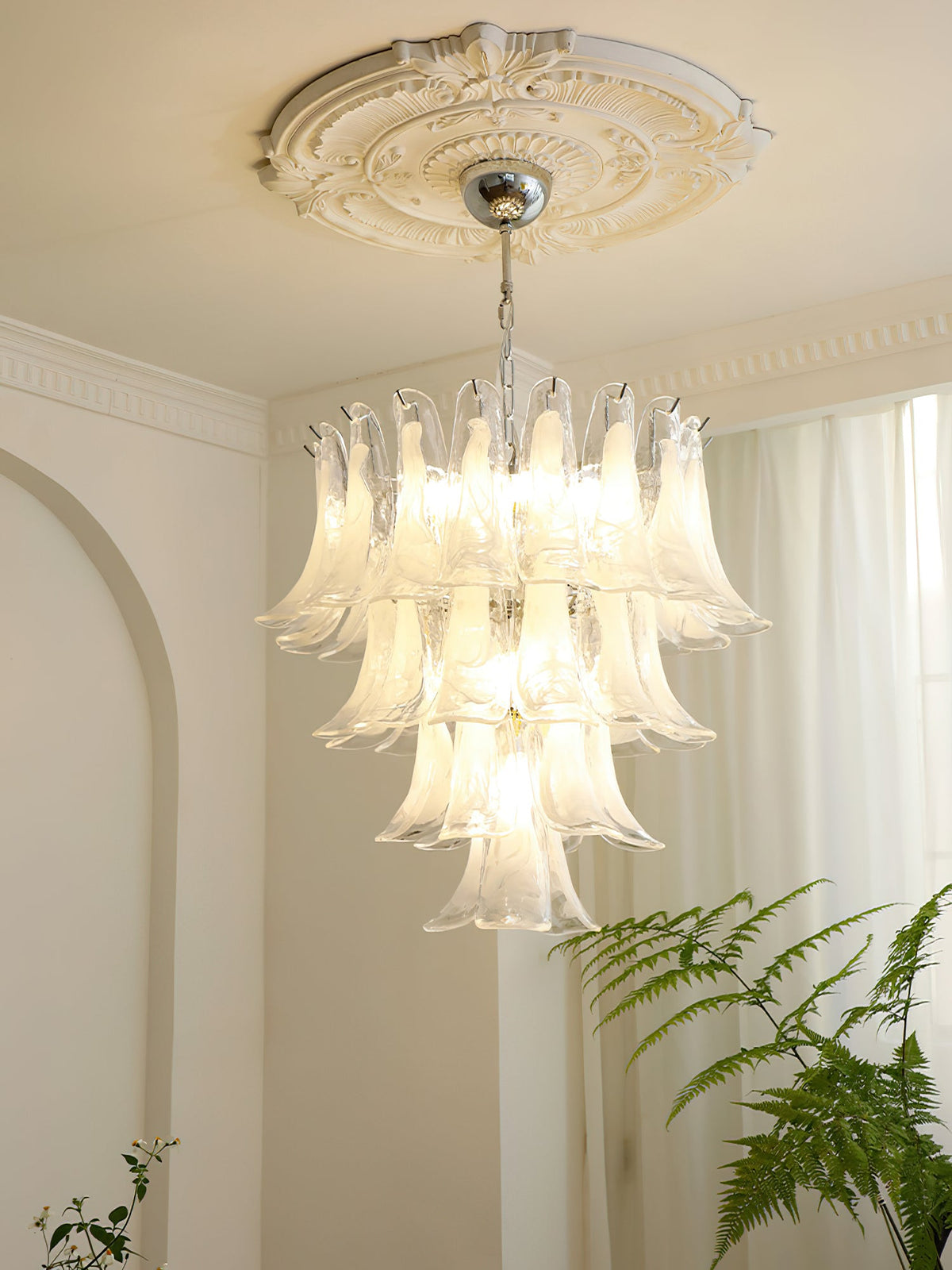 Lampadario in Vetro a Petali a Strati