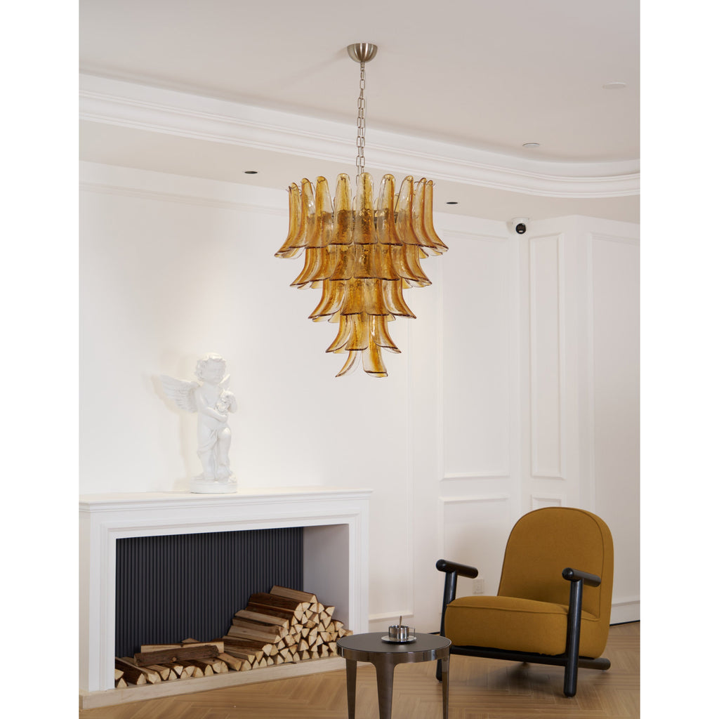 Lampadario in Vetro a Petali a Strati