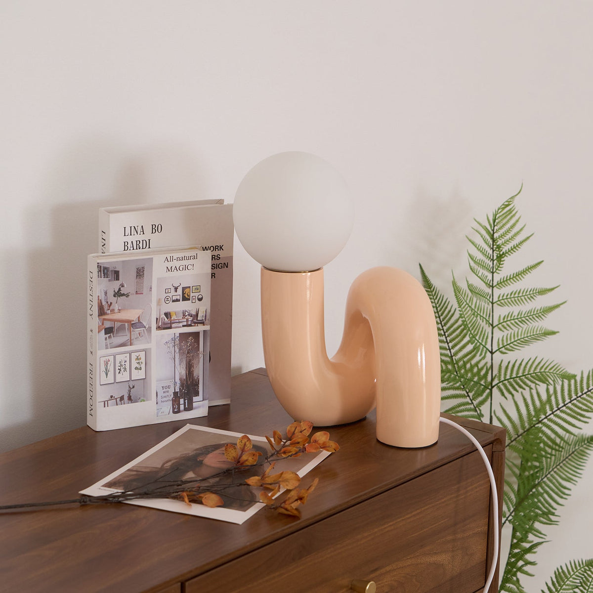 Lampada da Tavolo Giocosa a Forma di N