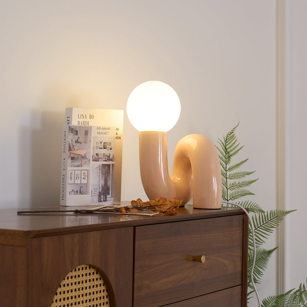 Lampada da Tavolo Giocosa a Forma di N