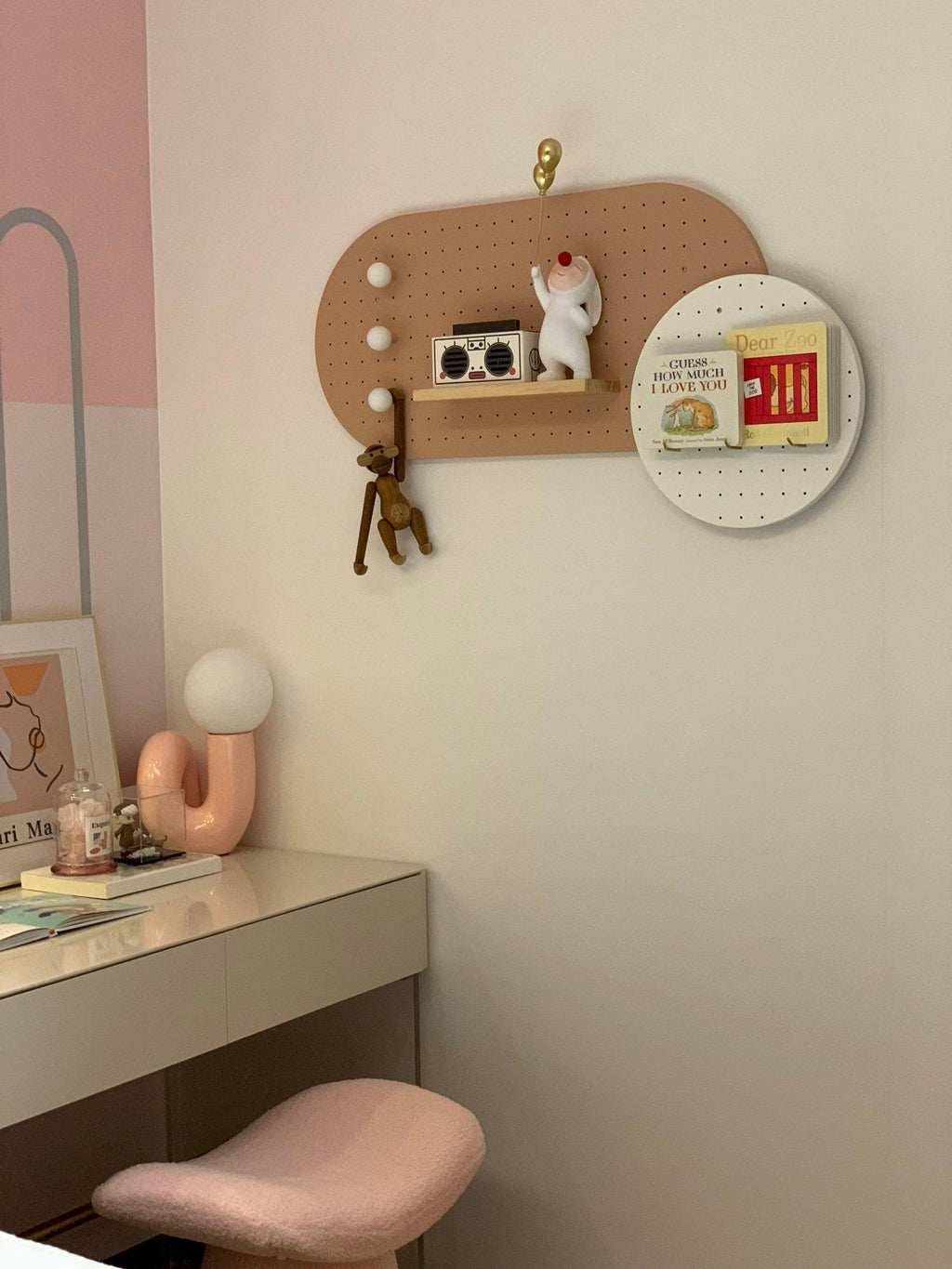 Lampada da Tavolo Giocosa a Forma di N