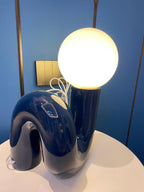 Lampada da Tavolo Giocosa a Forma di N
