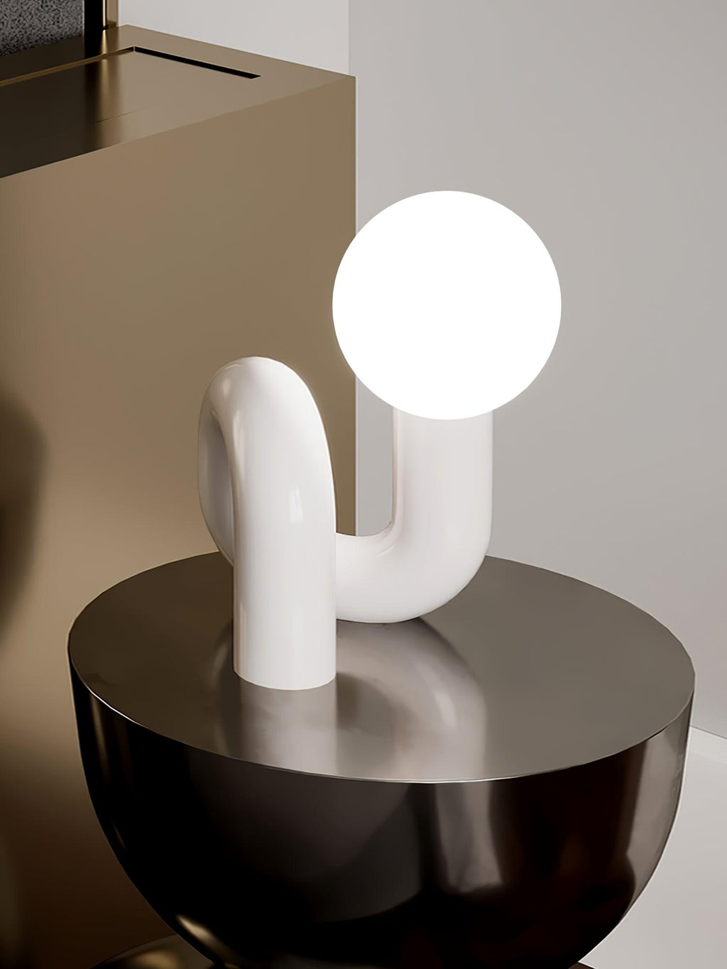 Lampada da Tavolo Giocosa a Forma di N