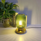 Lampada da tavolo Nisson – Ferro e vetro colorato – Bianco/Grigio/Ambra/Verde – Ø13/Ø20 cm – Design elegante per ambienti raffinati