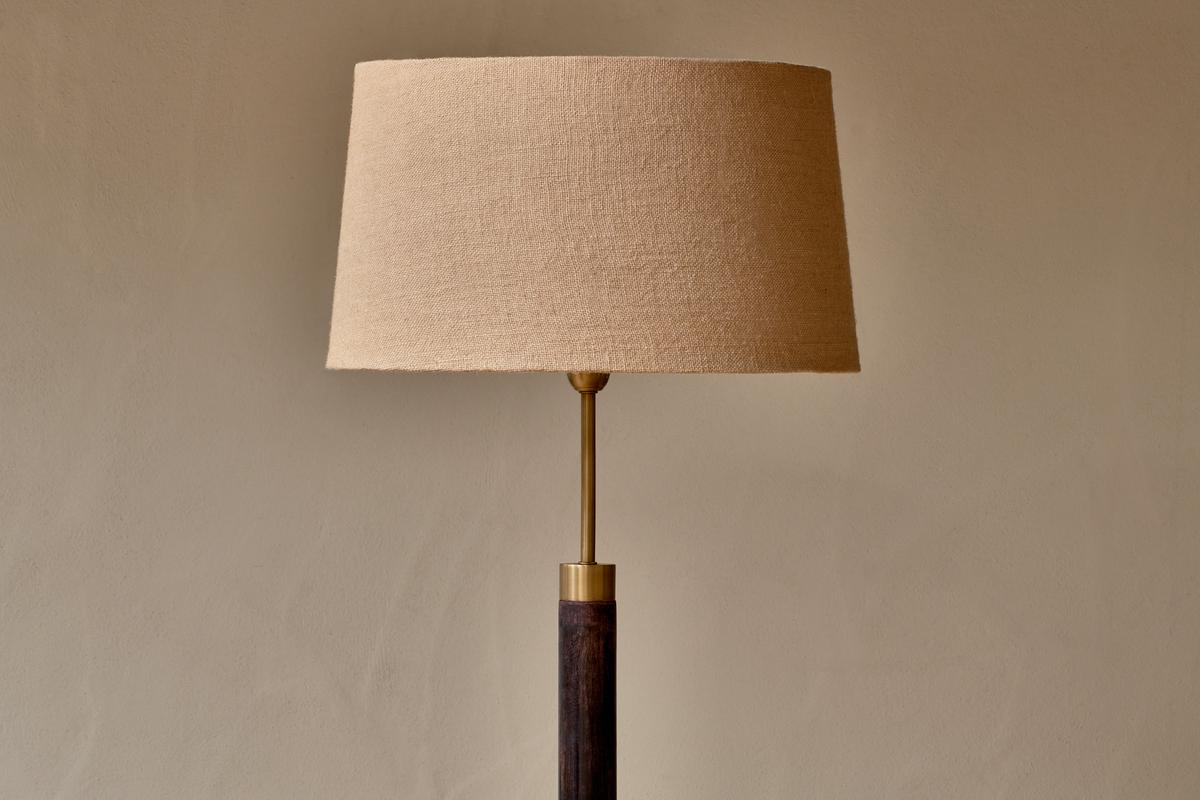 Lampada da Terra Nkuku Digha in Legno e Metallo