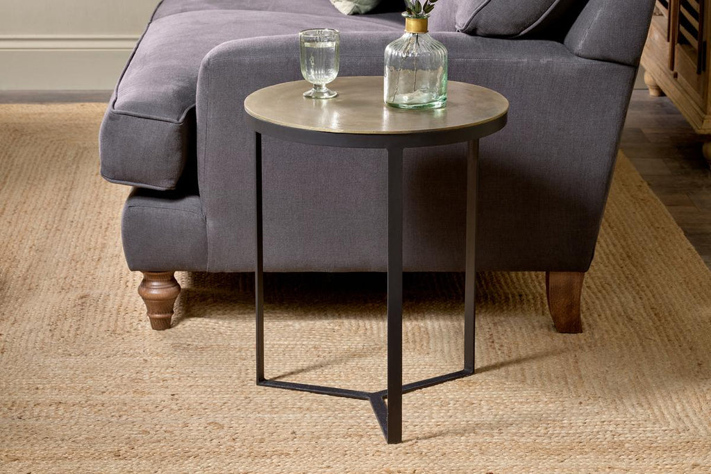 Nkuku Maba Set di Tavolini in Ottone Antico
