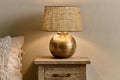 Lampada da tavolo in ottone antico Nkuku Rasan