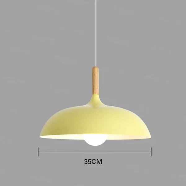 Lampada da soffitto in rovere nordico