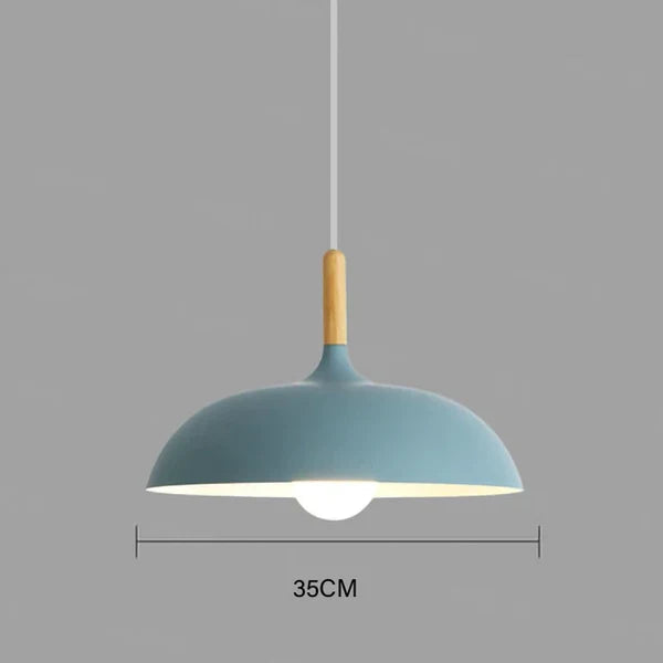 Lampada da soffitto in rovere nordico