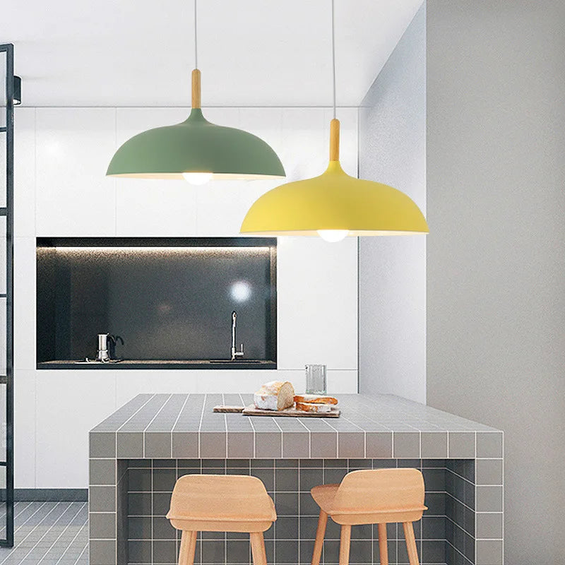 Lampada da soffitto in rovere nordico
