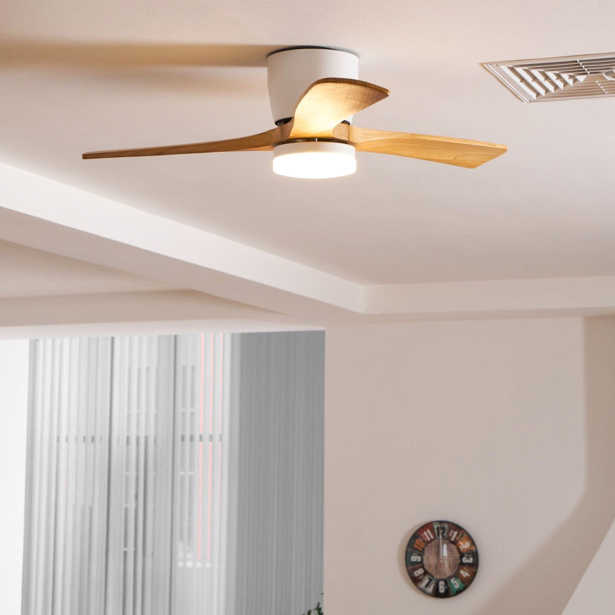 Ventilatore da soffitto in legno nordico