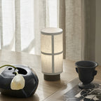Lampada da tavolo in seta – Design giapponese per un'illuminazione elegante e decorativa