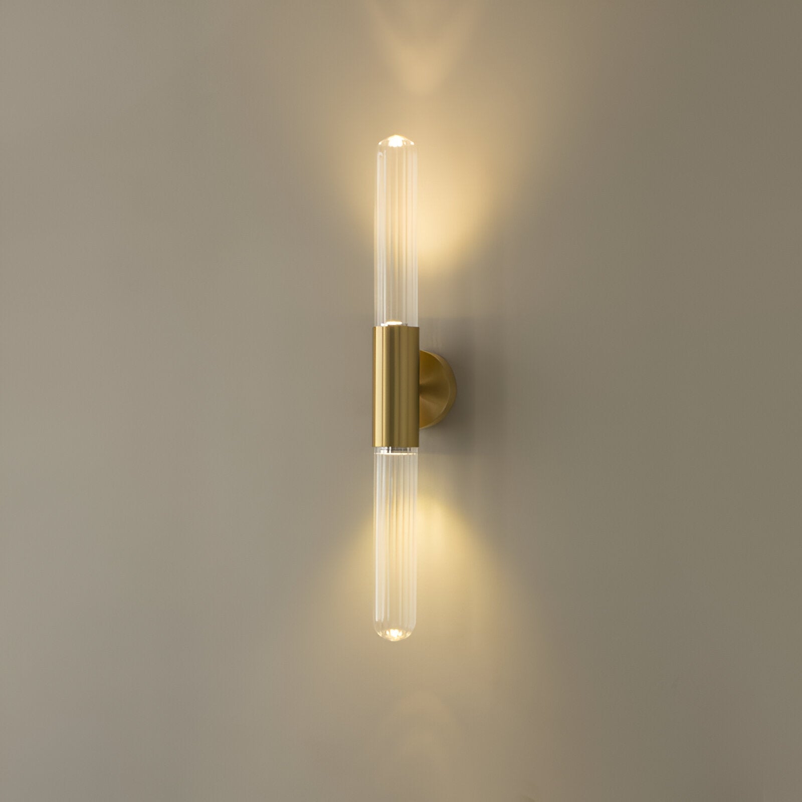 Applique da parete in vetro a onda d'acqua nordica in ottone LED 1 luce