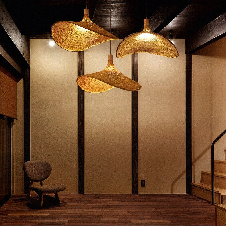 Lampada a sospensione con cappello di paglia in bambù intrecciato a 1 luce
