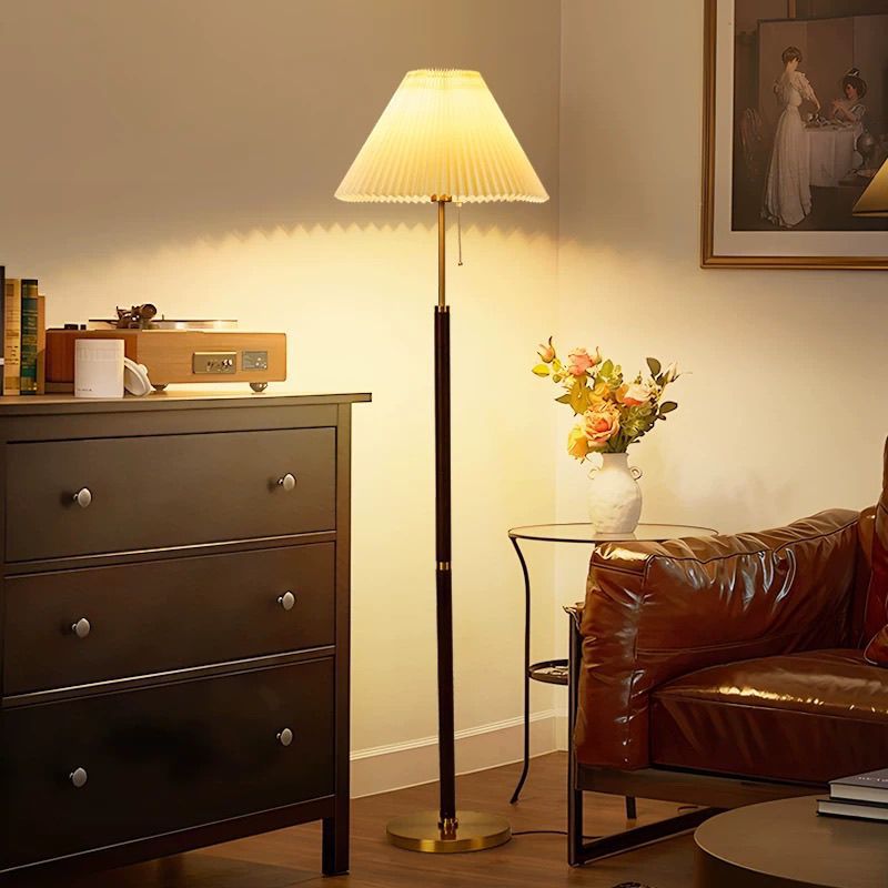 Lampada da Terra Plissé – Lampada di Design Elegante con Paralume Plissè