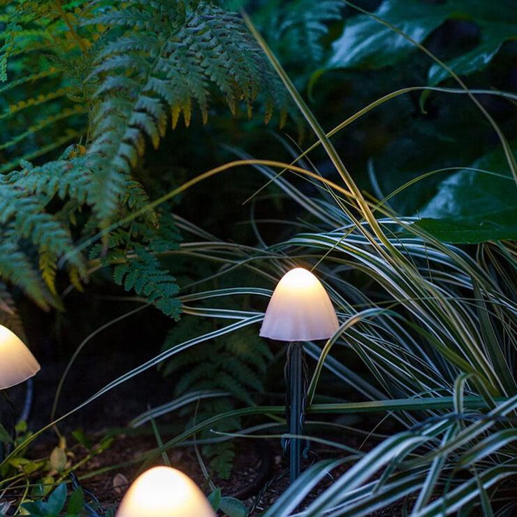 Lucine a Stringa a Forma di Fungo LED Solari Creativi Contemporanei in Plastica per Esterni