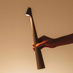 Lampada da Tavolo LED Scultorea Minimalista