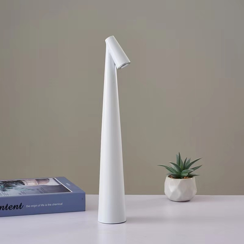 Lampada da Tavolo LED Scultorea Minimalista