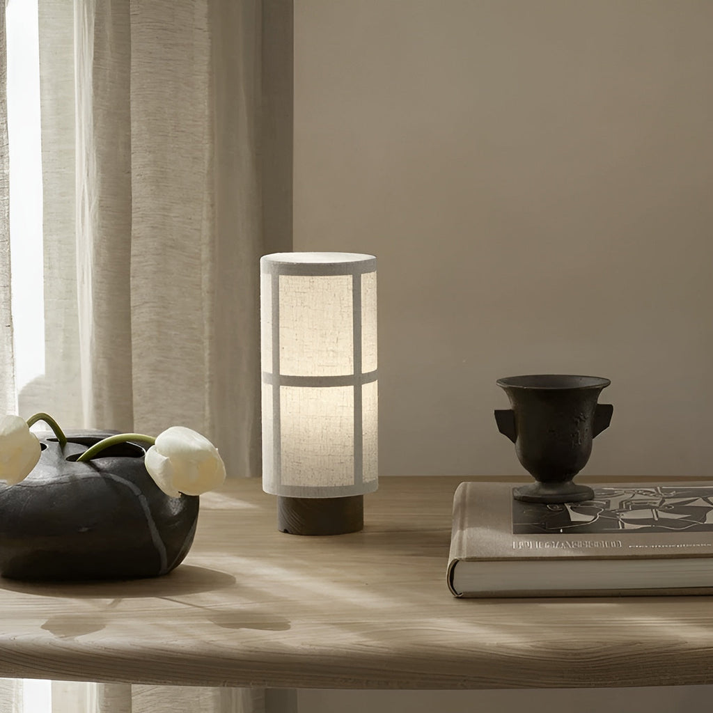 Lampada da tavolo in seta – Design giapponese per un'illuminazione elegante e decorativa
