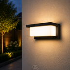 OCS - Pikka Lampada da Parete Esterna con Sensore di Movimento – Lampada da Parete LED a Risparmio Energetico per Giardini e Ingressi