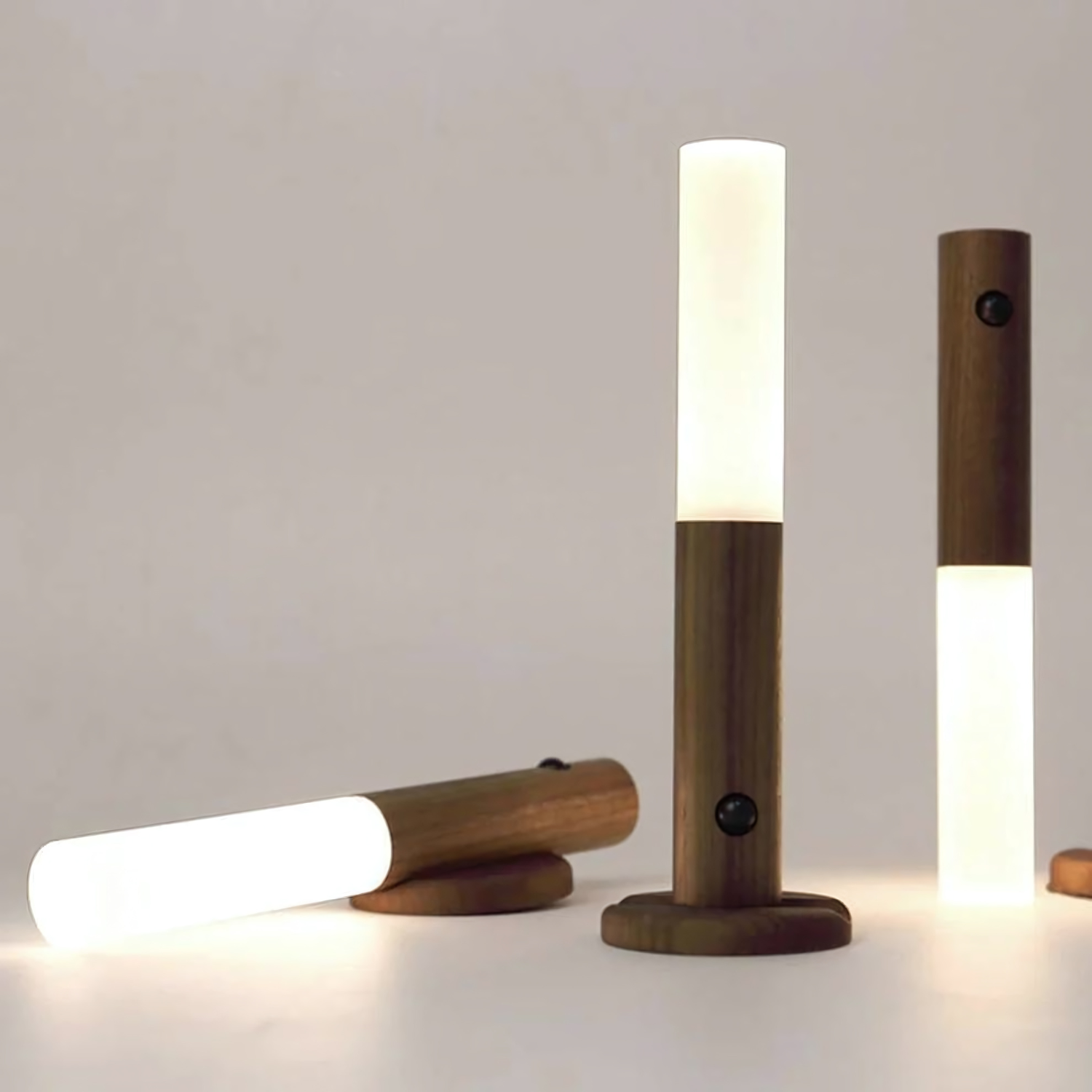 LumiArt - Lampada da parete elegante con sensore di movimento e LED ricaricabile