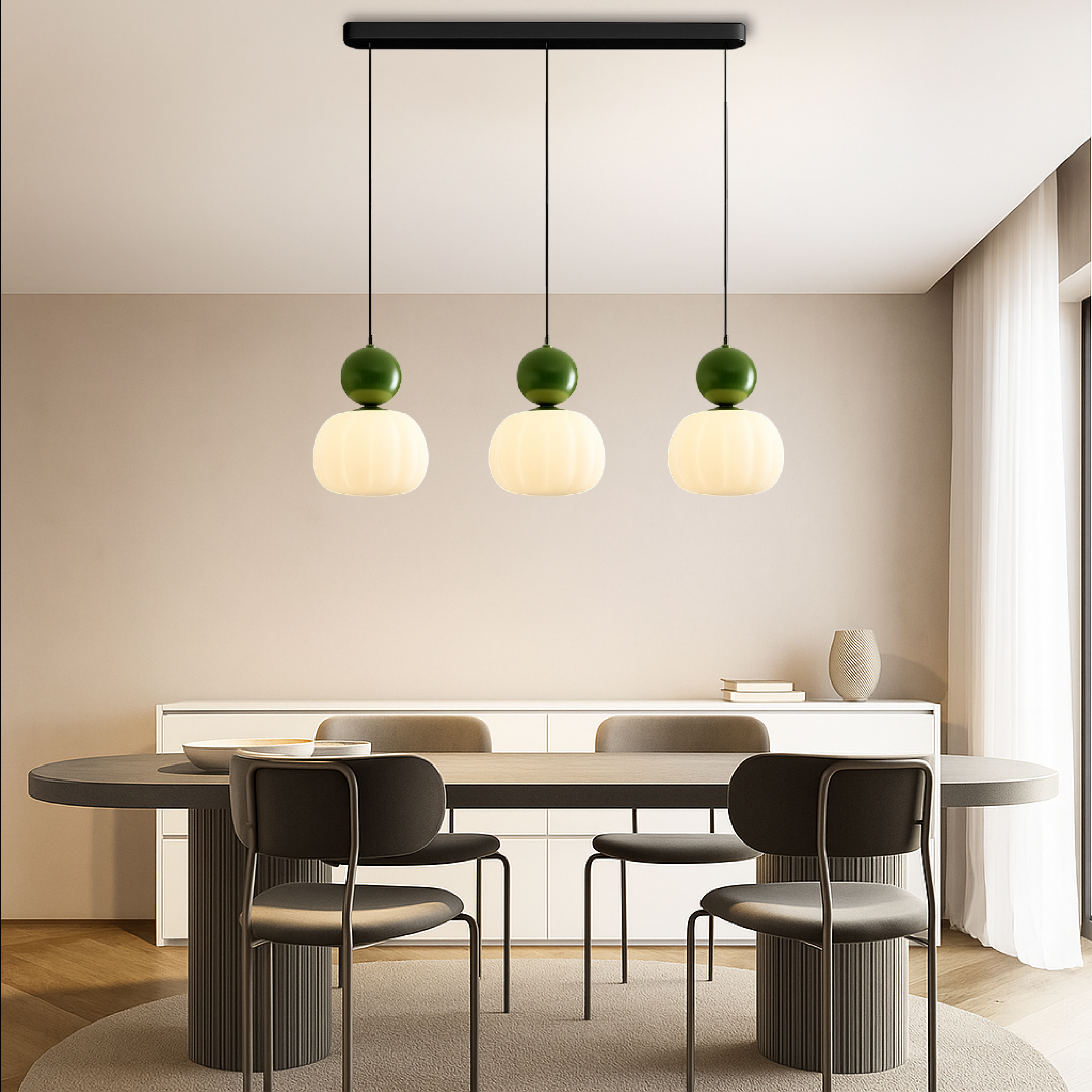Lampada a sospensione in vetro opale con cappuccio sferico colorato