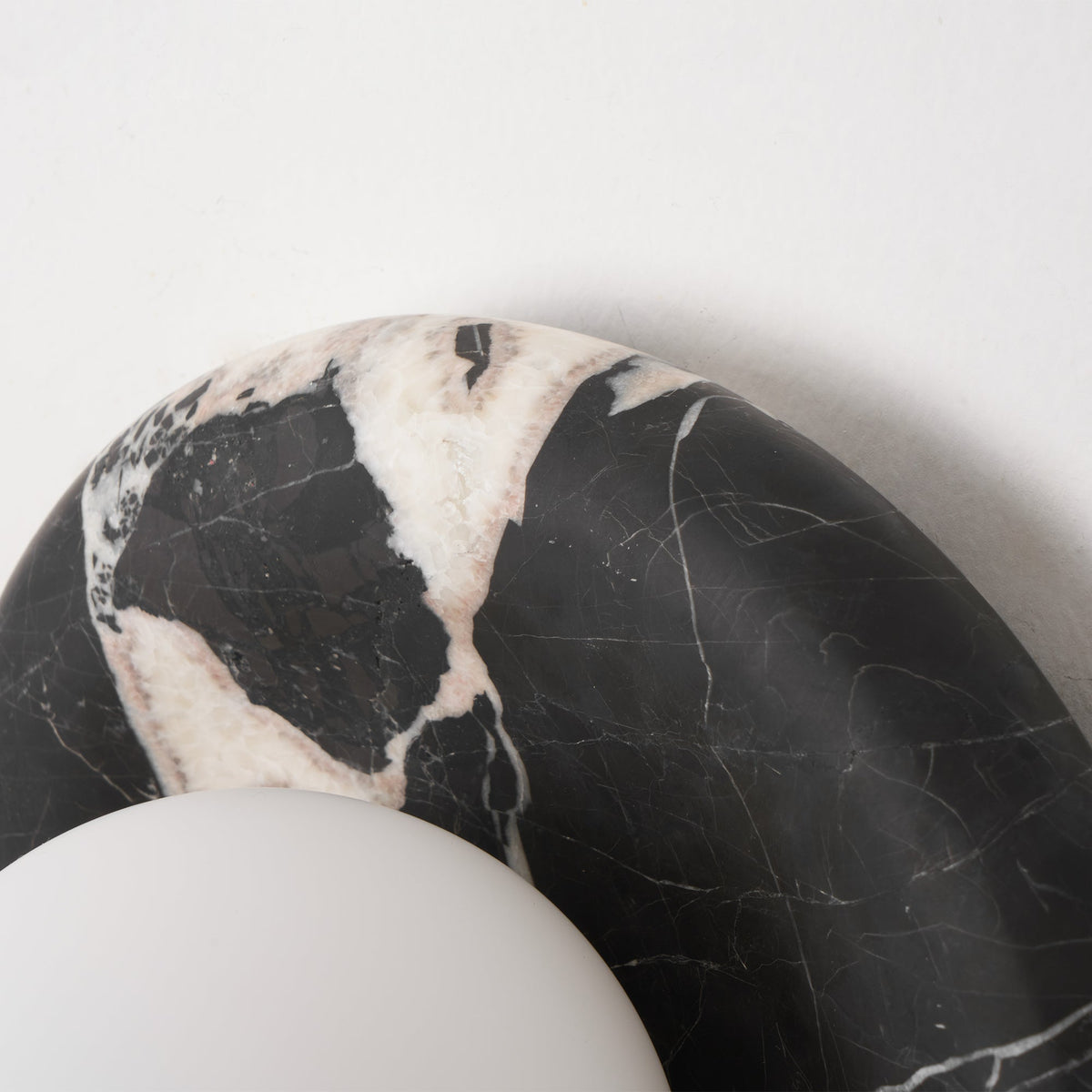 Applique in Marmo Nero Orli