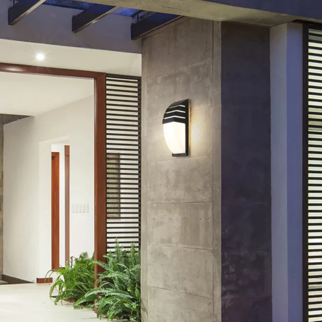 Luce da Parete Esterna con Sensore di Movimento – Lampada da Esterno LED Impermeabile per Giardino e Patio