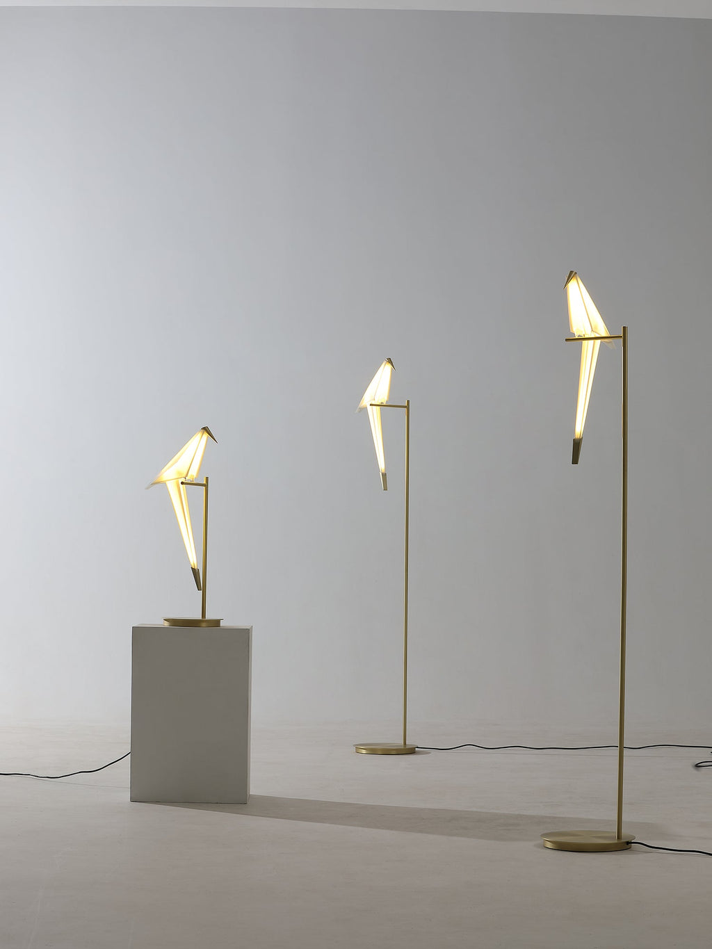 Lampada da Tavolo a Forma di Gru di Carta