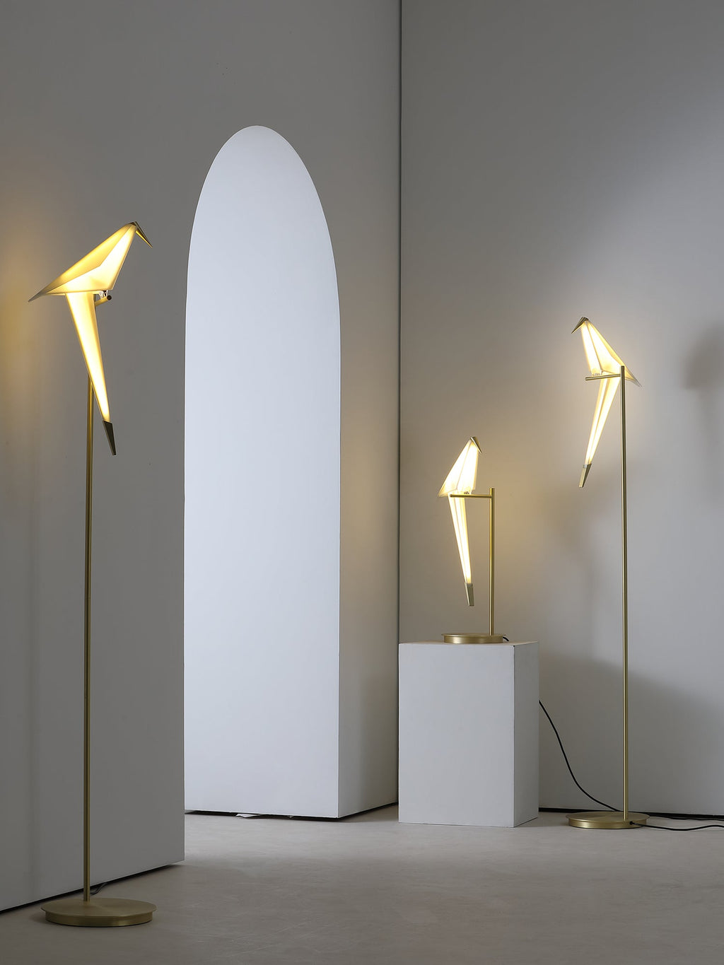 Lampada da Tavolo a Forma di Gru di Carta