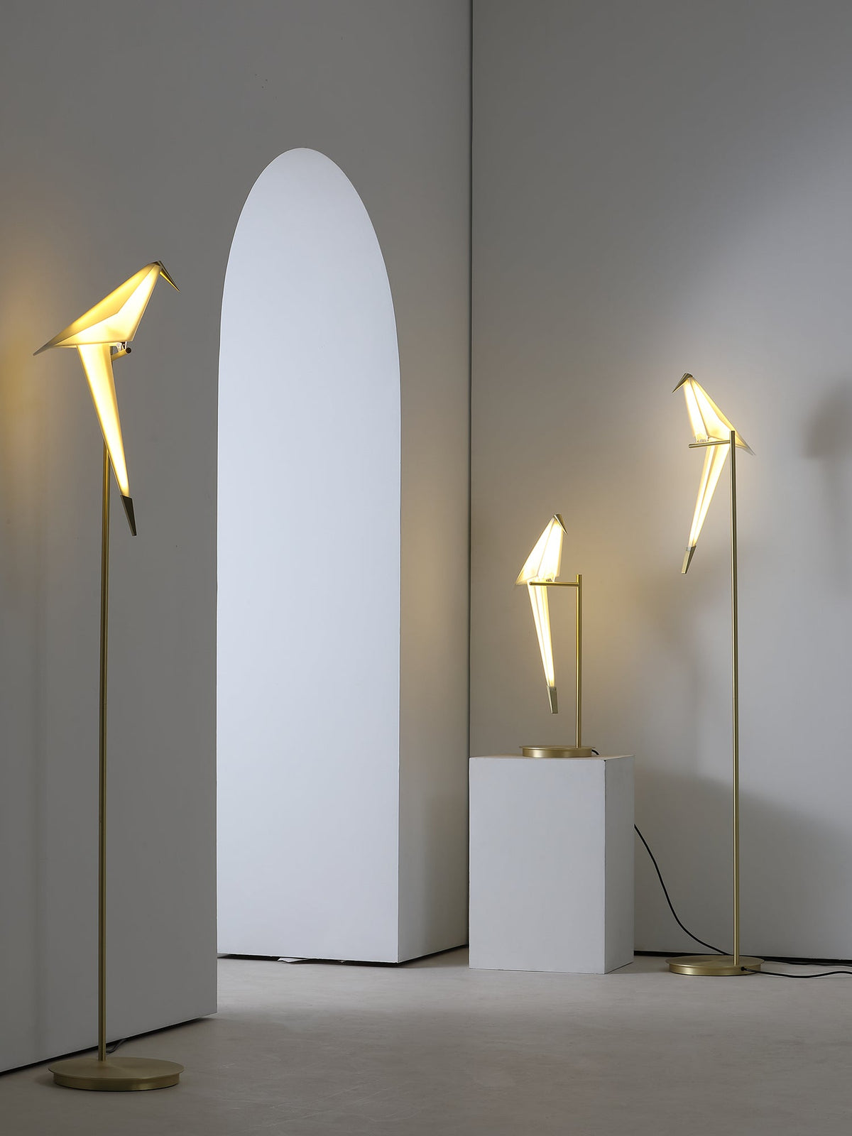 Lampada da Tavolo a Forma di Gru di Carta