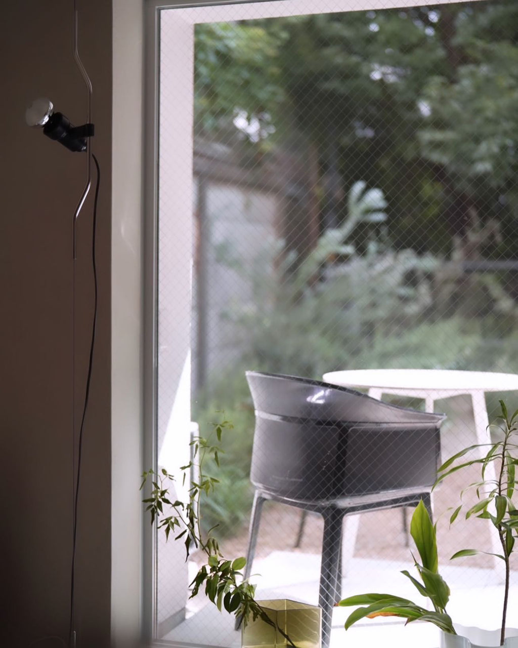 Lampada a Cavo Tensionato da Pavimento a Soffitto – Faro Regolabile