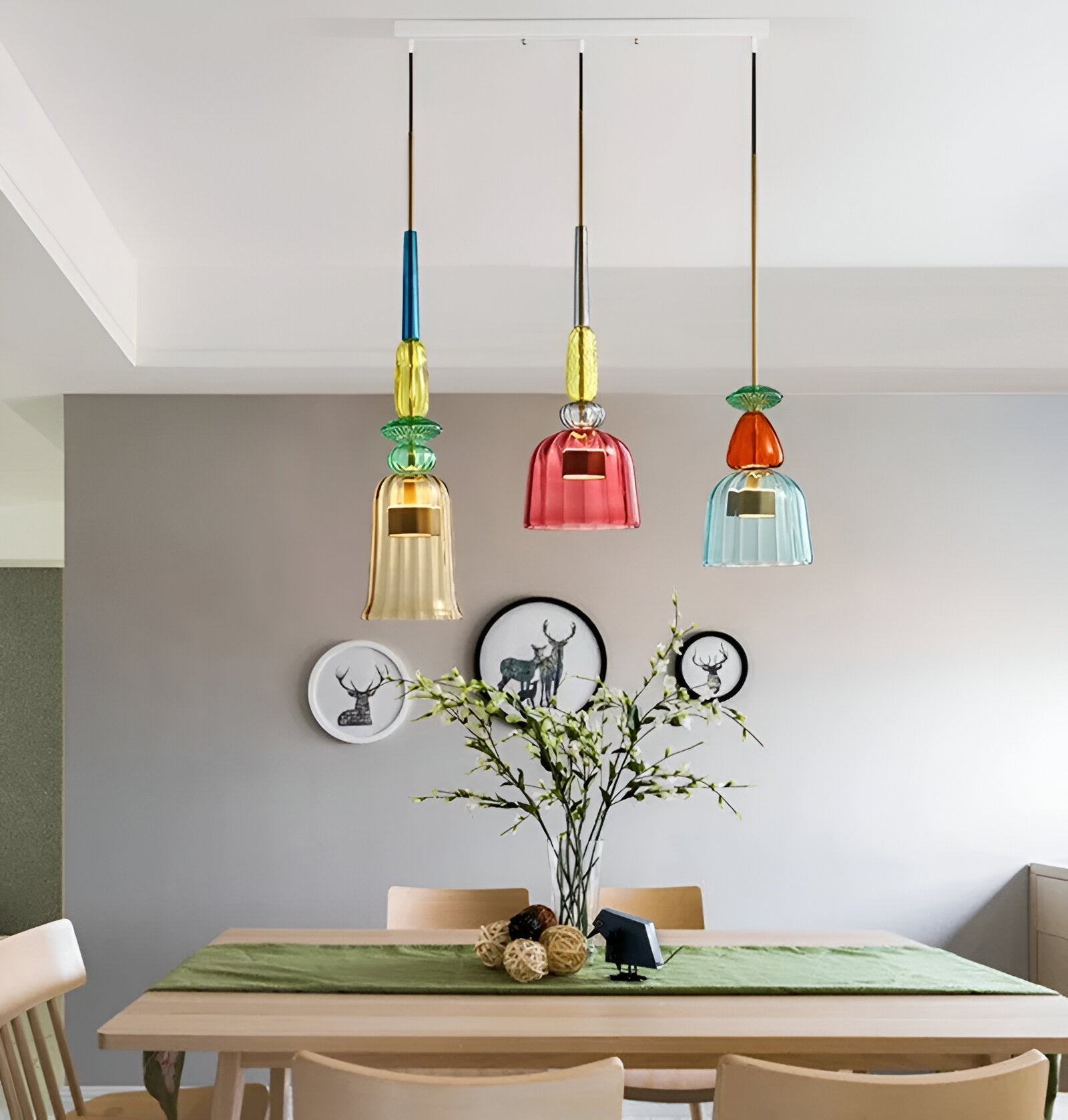 Lampada a sospensione in vetro colorato pastello con paralume a campana