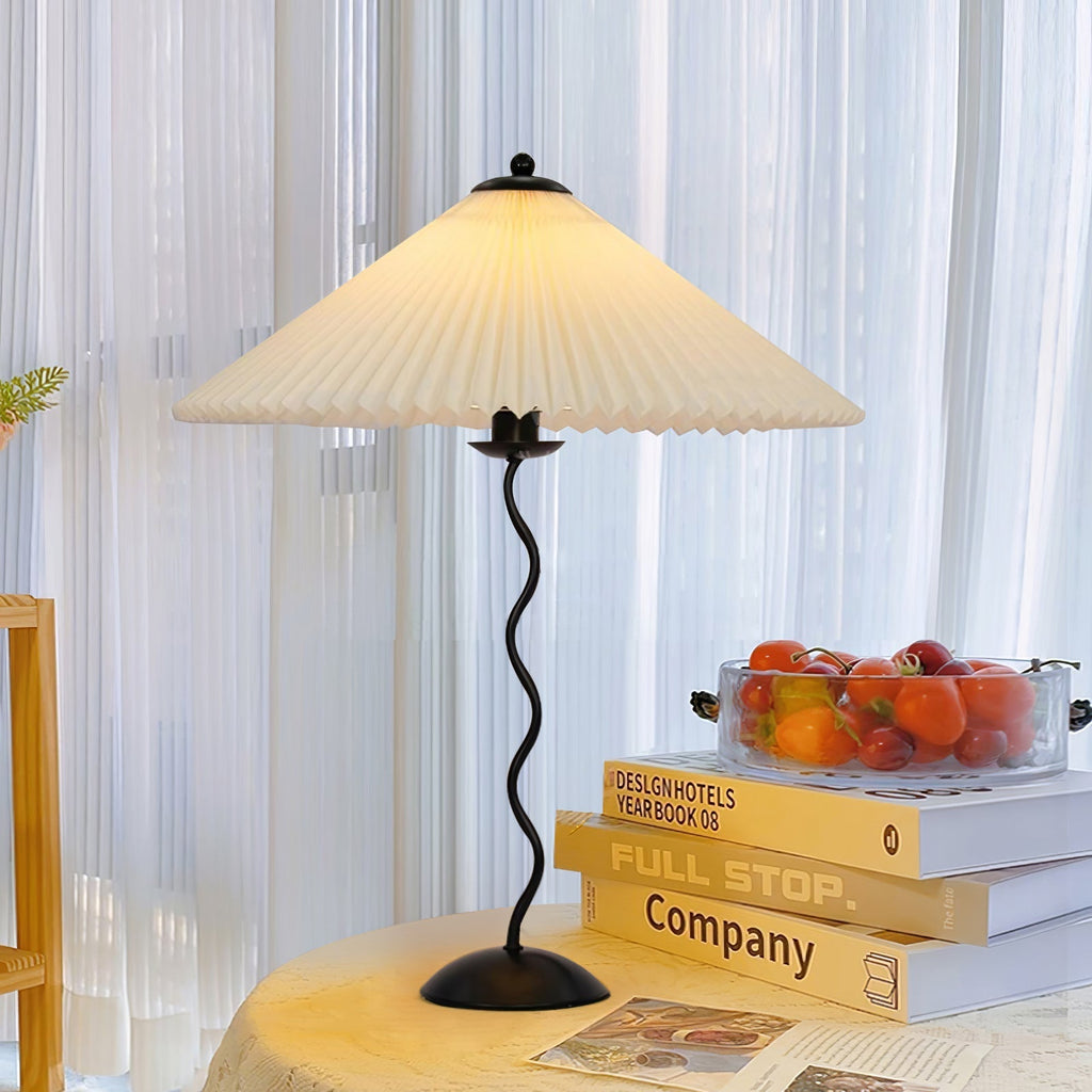 Lampada da tavolo Pavon – Metallo & Tessuto – Nero, Beige, Bianco, Verde Scuro – Design Moderno