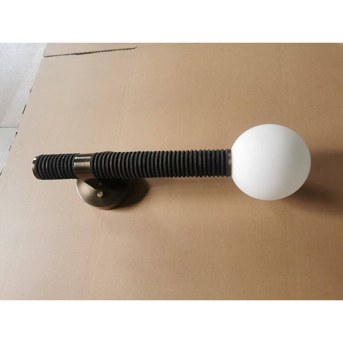 Applique da Parete Globe Threadline