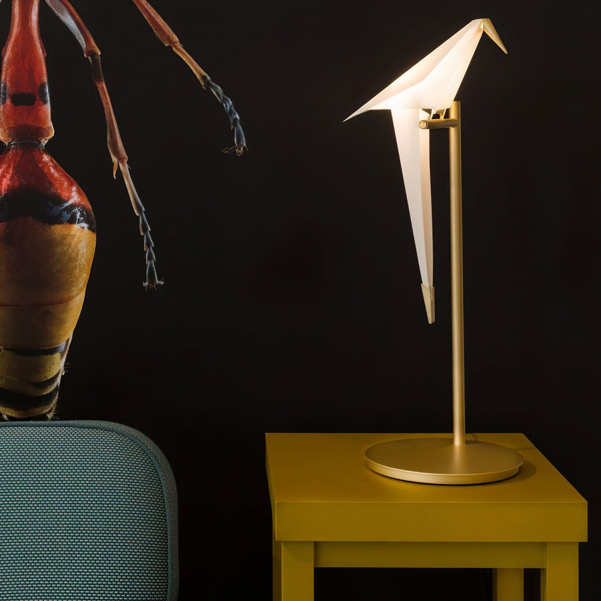 Lampada da Tavolo a Forma di Gru di Carta