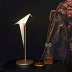 Lampada da Tavolo a Forma di Gru di Carta